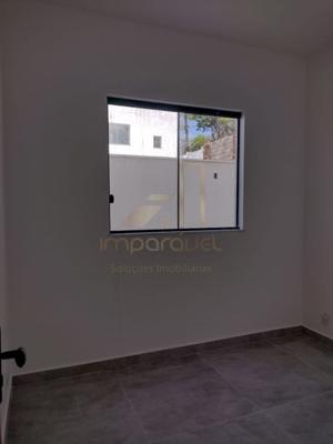 Casa 3 quartos 2 banheiros 30m²
