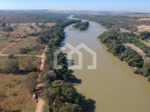 Lote em condomínio 