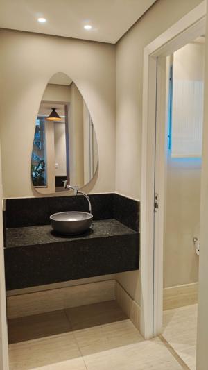 Apartamento 3 quartos 3 banheiros 240m²