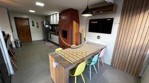 Apartamento 3 quartos 5 banheiros 210m²

