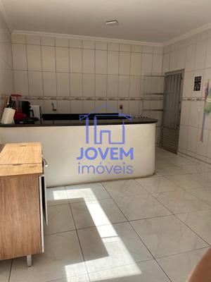 Casa 3 quartos  banheiros 180m²