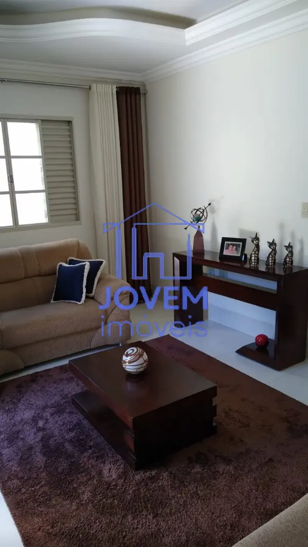 Casa 3 quartos 3 banheiros 230m²