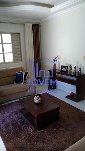 Casa 3 quartos 3 banheiros 230m²