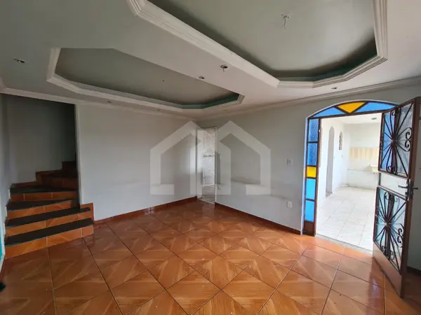 Casa 3 quartos 6 vagas 200m²