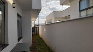 Casa em condomínio 2 quartos 2 vagas 127m²