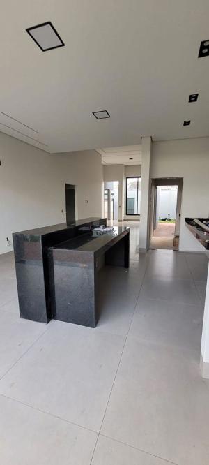 Apartamento 3 quartos 2 banheiros 175m²