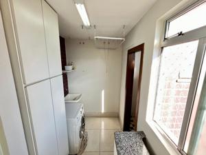 Apartamento 3 quartos 4 banheiros 161m²