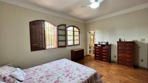 Casa 5 quartos 5 banheiros 360m²