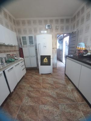 Casa 3 quartos 2 banheiros 360m²