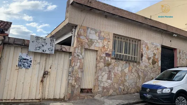 Casa 4 quartos 2 banheiros 360m²