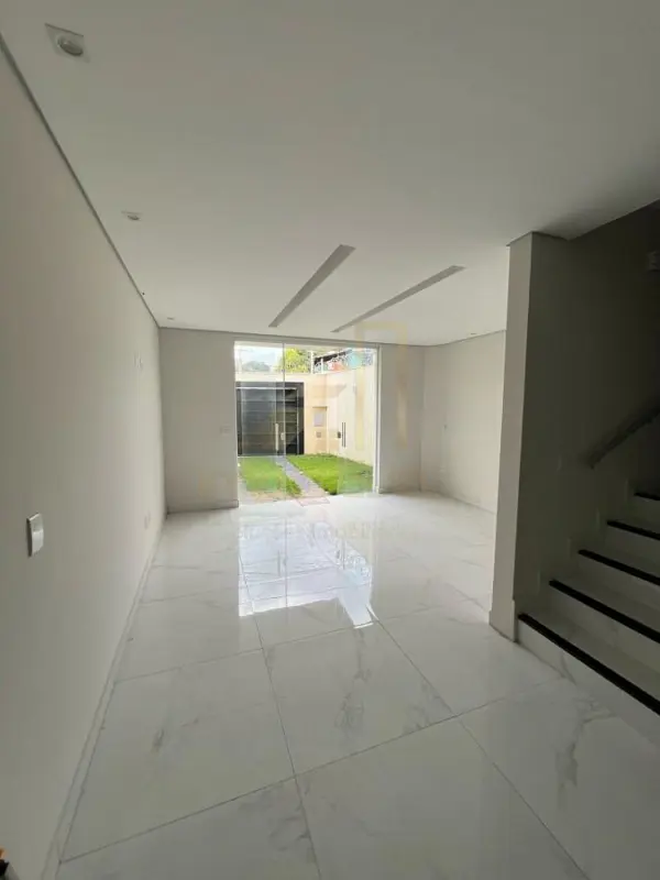 Casa 2 quartos 2 banheiros 230m²
