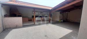 Casa 3 quartos 5 vagas 200m²