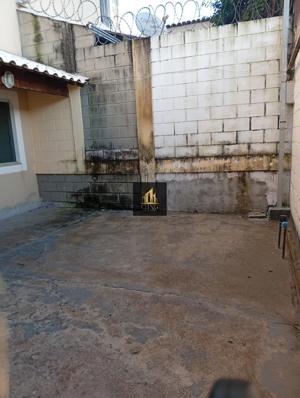 Casa 2 quartos 2 banheiros 65m²