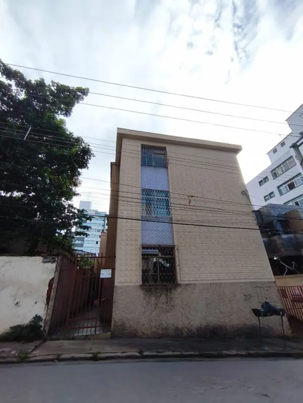 Apartamento 3 quartos 2 banheiros 180m²