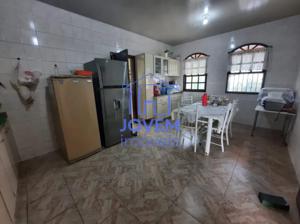 Casa 4 quartos 3 banheiros 198m²