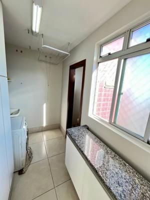 Apartamento 3 quartos 4 banheiros 161m²