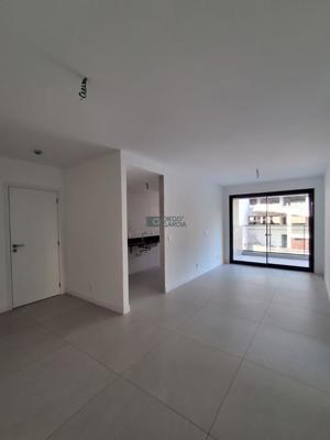Apartamento 3 quartos 2 banheiros 104m²