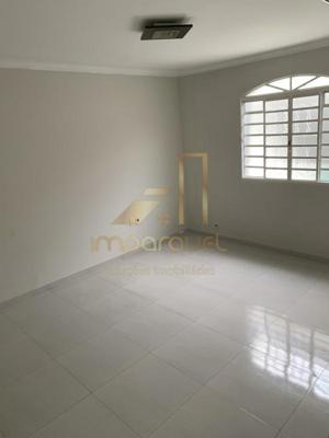 Casa 3 quartos 2 banheiros 223m²
