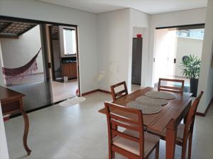 Casa 4 quartos 2 banheiros 456m²
