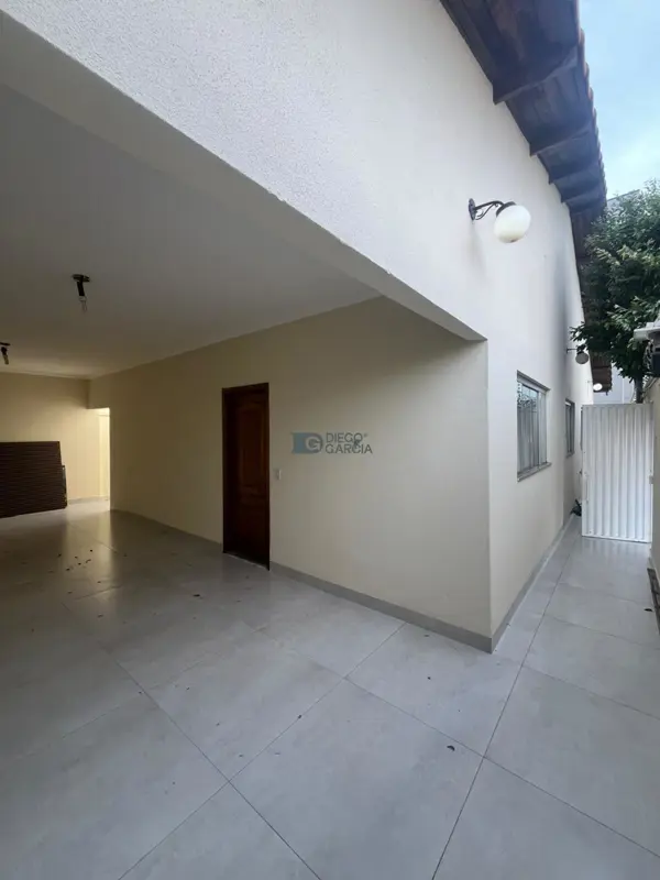 Apartamento 3 quartos 2 banheiros 132m²