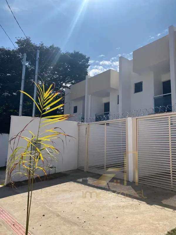 Casa 3 quartos 2 banheiros 300m²
