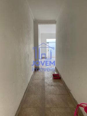 Casa 3 quartos  banheiros 180m²