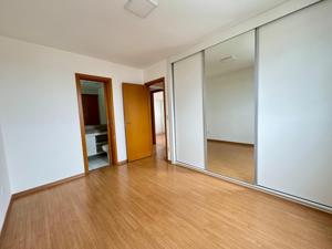 Apartamento 3 quartos 2 banheiros 180m²