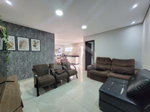 Casa 4 quartos 4 vagas 234m²