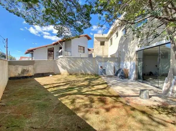 Casa 3 quartos 3 banheiros 50m²
