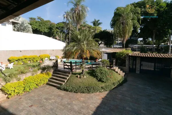 Casa 5 quartos 5 banheiros 555m²