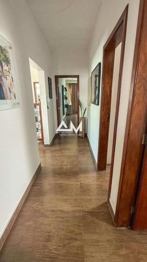 Apartamento 3 quartos 1 banheiro 211m²