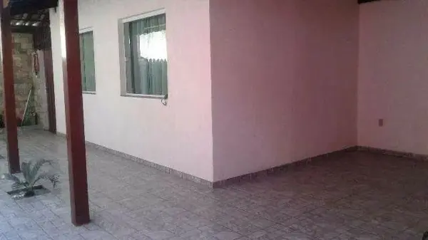 Casa 4 quartos 3 banheiros 
