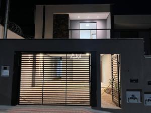 Apartamento 3 quartos 2 banheiros 341m²