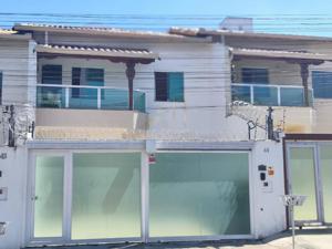 Casa 3 quartos 3 banheiros 

