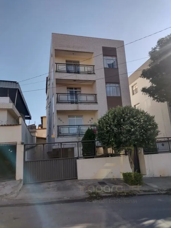 Apartamento 3 quartos 2 banheiros 121,54m²

