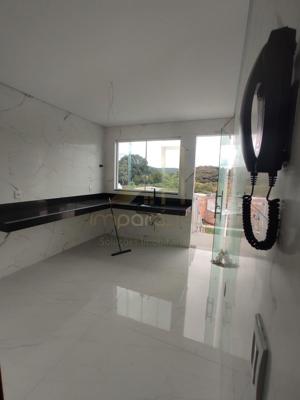 Casa 3 quartos 2 banheiros 
