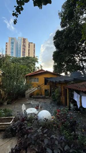Casa 4 quartos 2 vagas 400m²
