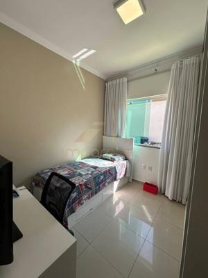Casa 3 quartos 3 banheiros 
