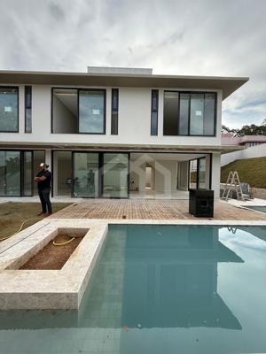 Casa em condomínio 4 quartos 6 vagas 420m²