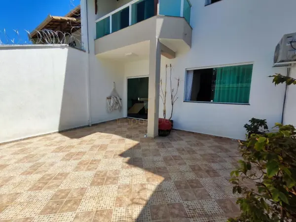 Casa 3 quartos 3 banheiros 
