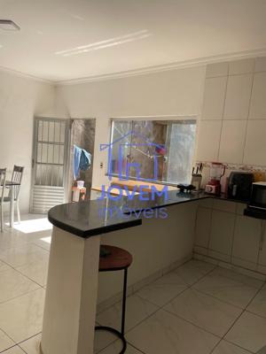 Casa 3 quartos  banheiros 180m²