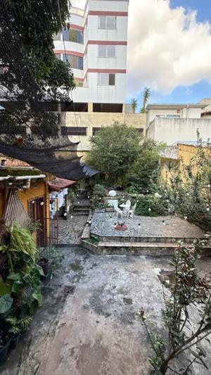 Casa 4 quartos 2 vagas 400m²
