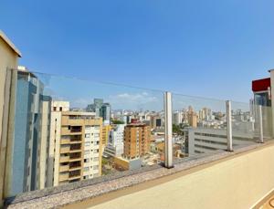 Apartamento 3 quartos 4 banheiros 161m²