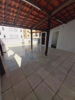 Apartamento 3 quartos 3 banheiros 143m²
