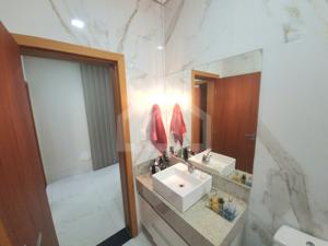 Casa em condomínio 3 quartos 4 vagas 193m²
