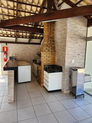 Casa 3 quartos 3 banheiros 240m²
