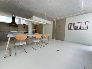 Apartamento 3 quartos 2 banheiros 360m²
