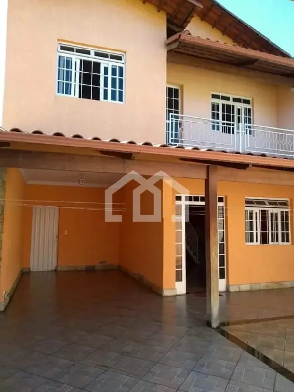 Casa 4 quartos 3 vagas 330m²