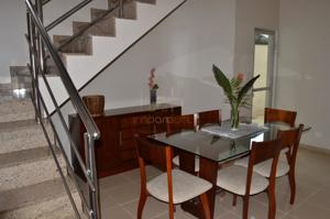 Casa 4 quartos 4 banheiros 
