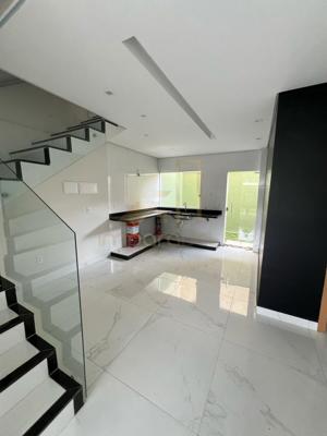 Casa 2 quartos 2 banheiros 230m²
